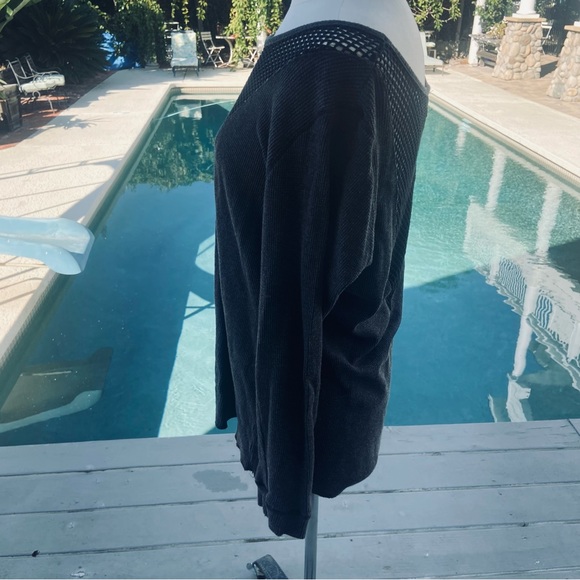 Sexy LF EMMA & SAM v neck mesh oversized sweater. - Picture 7 of 12